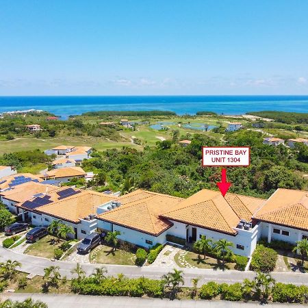 Pristine Bay Villa 1304 With Large Pool - 3 Bedroom Condo French Harbour エクステリア 写真