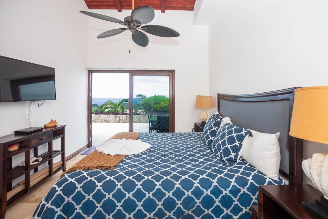 Pristine Bay Villa 1304 With Large Pool - 3 Bedroom Condo French Harbour エクステリア 写真
