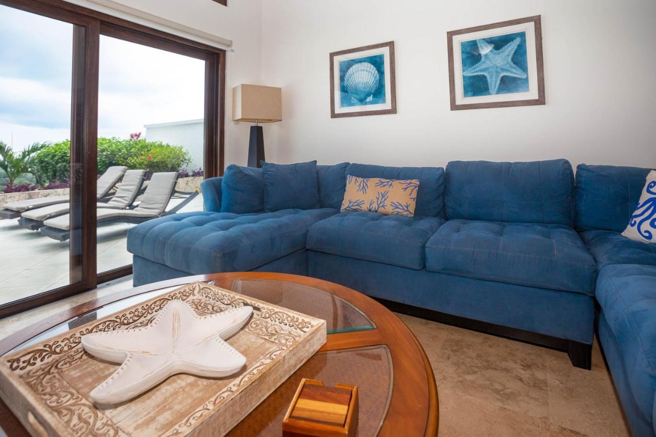 Pristine Bay Villa 1304 With Large Pool - 3 Bedroom Condo French Harbour エクステリア 写真