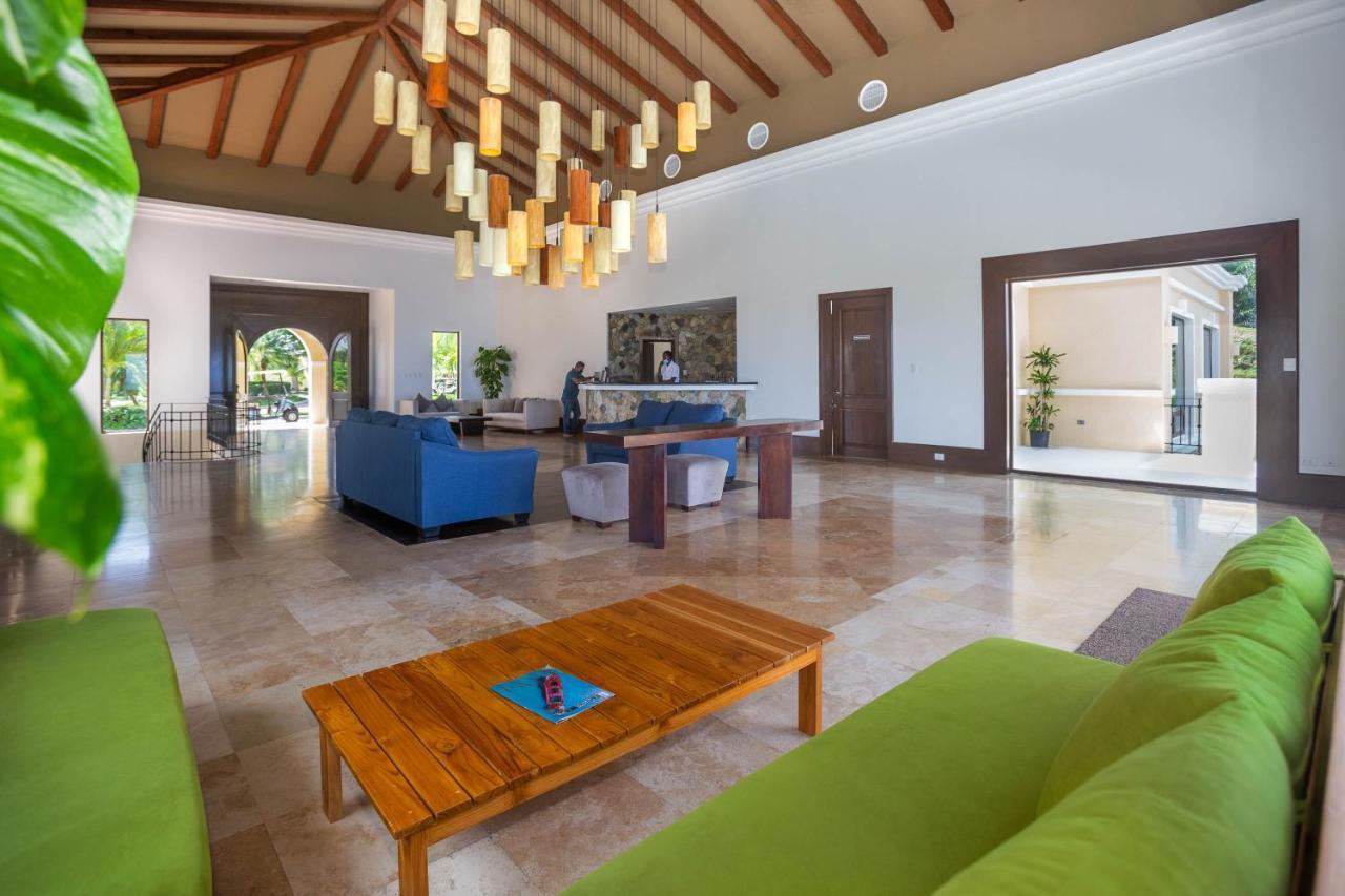 Pristine Bay Villa 1304 With Large Pool - 3 Bedroom Condo French Harbour エクステリア 写真