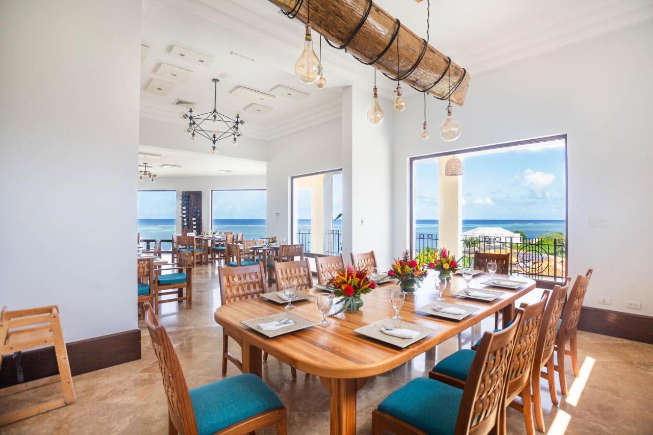 Pristine Bay Villa 1304 With Large Pool - 3 Bedroom Condo French Harbour エクステリア 写真