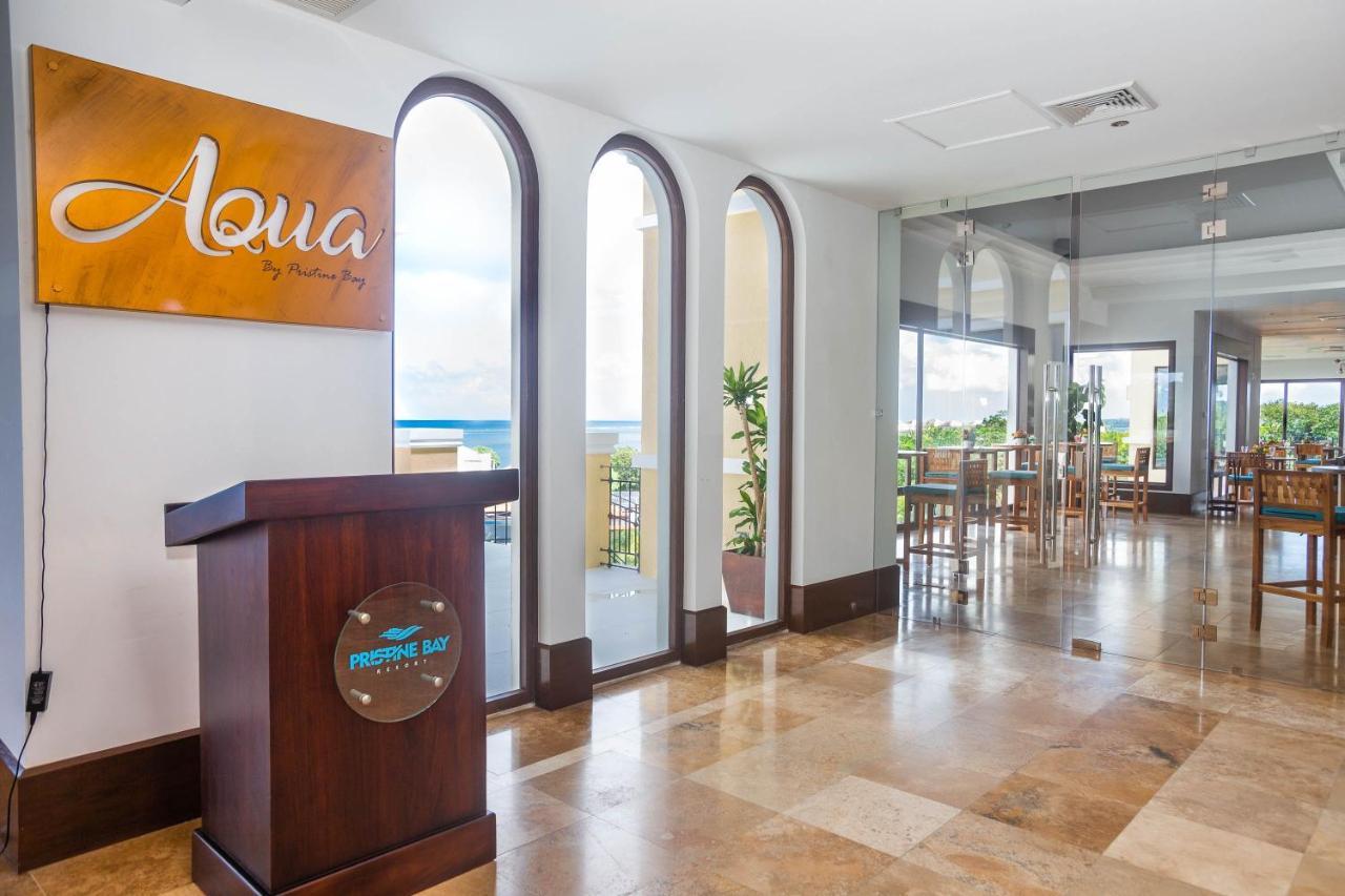 Pristine Bay Villa 1304 With Large Pool - 3 Bedroom Condo French Harbour エクステリア 写真